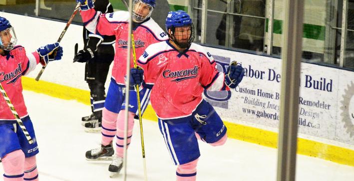 Top line leads Men's Hockey to comeback win over Aurora