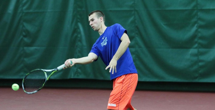 Men's Tennis splits pair of non-conference matches Saturday