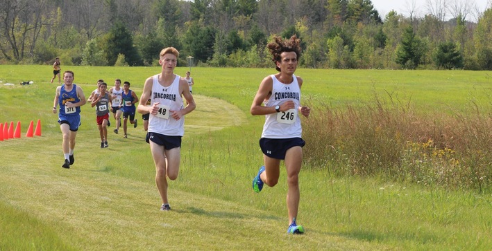 Men’s Cross Country Finishes Ninth at Whitewater