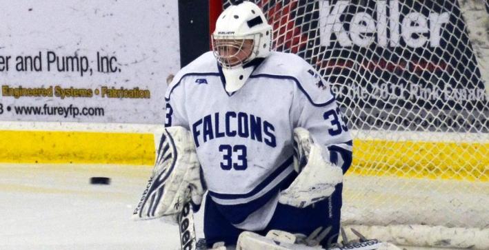 Evans sets record with 56 saves, Women's Hockey loses at No. 7 Lake Forest