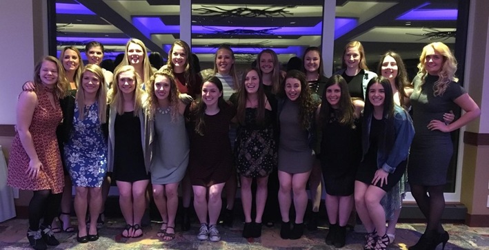 Women's Hockey celebrates 2016-17 season at banquet