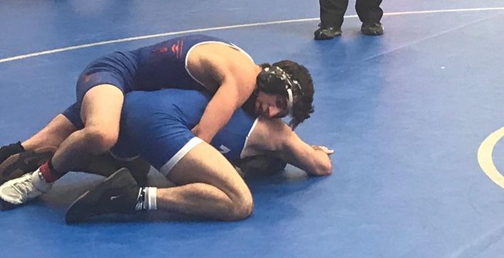 Wrestling begins its season with three placers at Millikin Open
