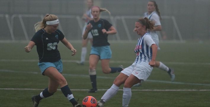 Women's Soccer edged by Elmhurst in foggy conditions