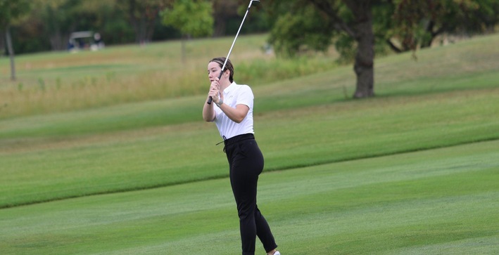 Women's Golf Finishes Fifth at Marian