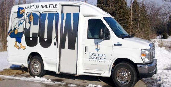 Shuttle bus offered to students for Men's Hockey game on Saturday