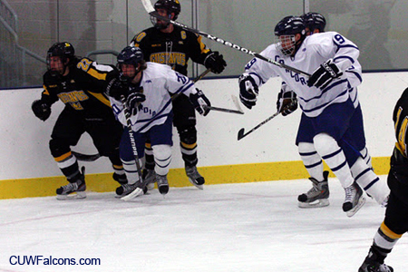 Men’s Hockey battles to a draw against Northland
