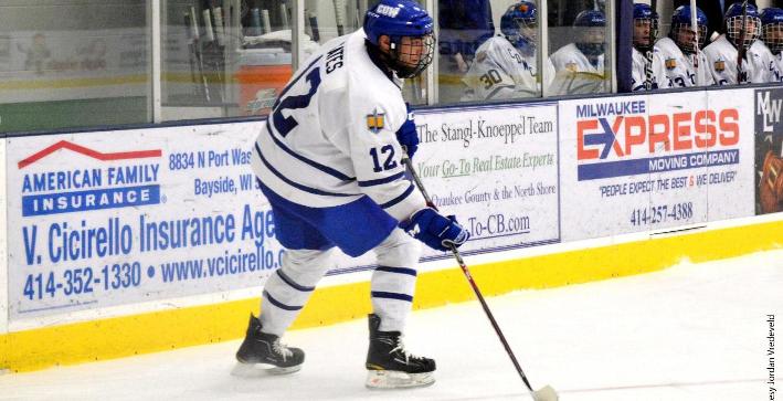 Men's Hockey rallies past Lake Forest for fourth straight win