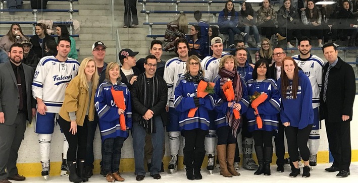 Men's Hockey sends Seniors out on a winning note