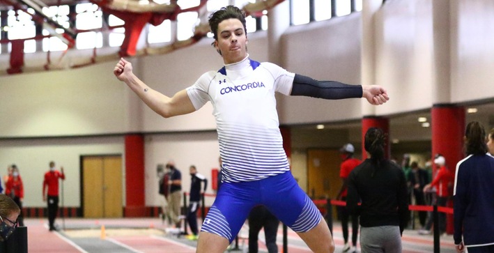Men’s Track & Field Competes at Whitewater