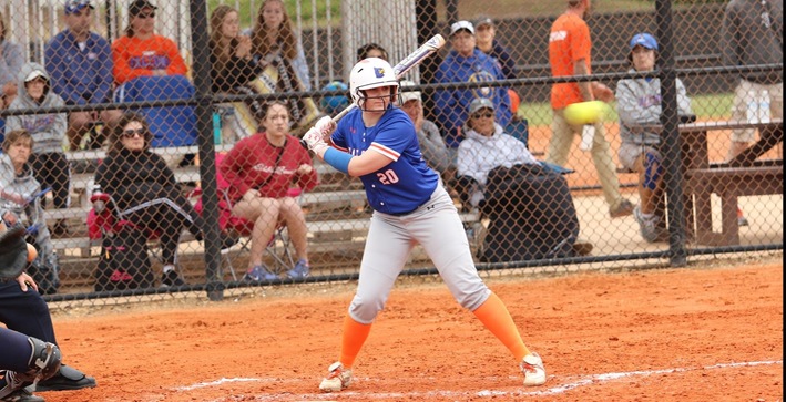 Softball sweeps St. Patrick’s Day schedule