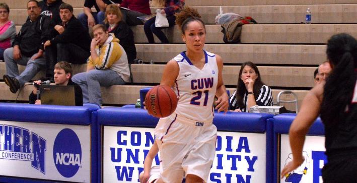 Women's Basketball stays unbeaten with convincing win at Lakeland