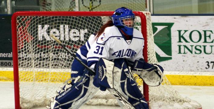 Muller's two goals power Women's Hockey to win over Finlandia