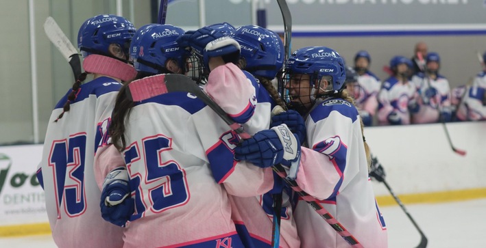 Women's Hockey Sweeps Lawrence