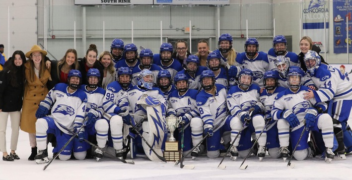 Women’s Hockey Brings Home the Border Battle Cup