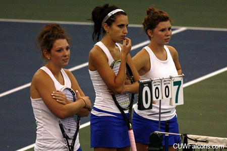 Women’s Tennis drops non-conference dual at UW-La Crosse
