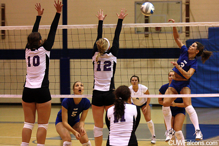 Dominican erases CUW volleyball 3-0